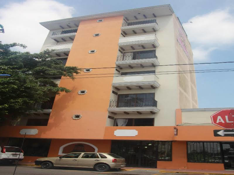 Hotel Plaza Independencia วิลลาเฮอโมซา ภายนอก รูปภาพ